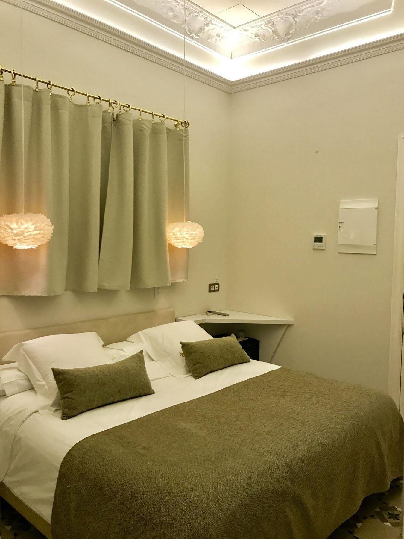 Anakena House Bed & Breakfast Barcelona Exteriör bild