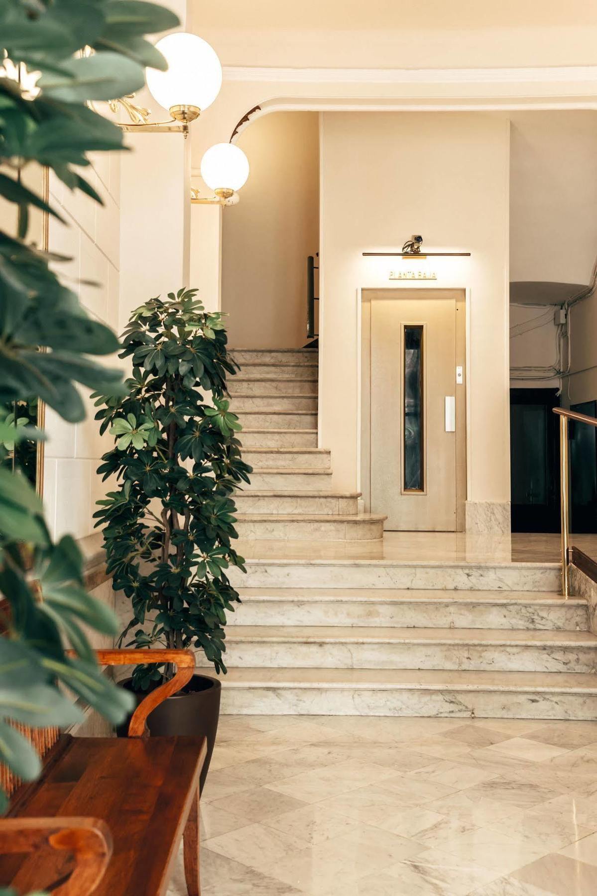 Anakena House Bed & Breakfast Barcelona Exteriör bild
